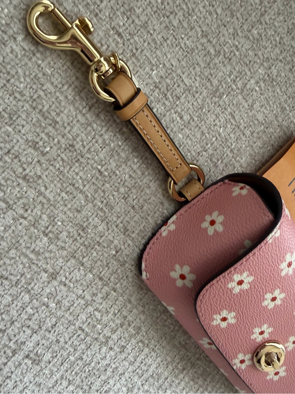 Coach Pink Floral Turnlock sunglasses ca - Picture 4 of 6